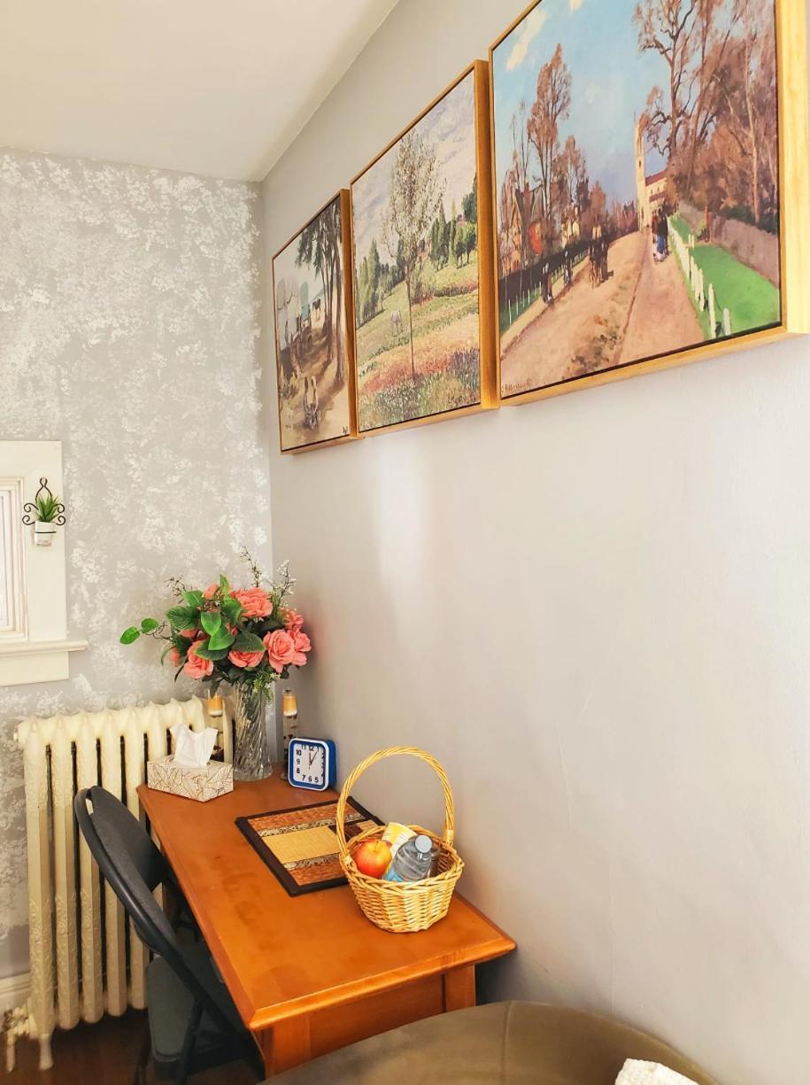 Merj'S Guest House In Wolesly وينيبج المظهر الخارجي الصورة